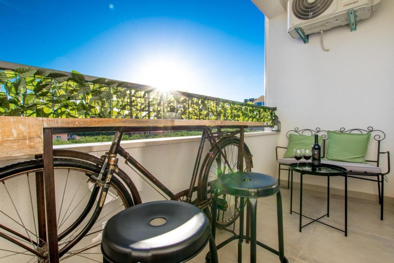 4 * Apartment Sunset Close To The Sea คาชเตลา ภายนอก รูปภาพ